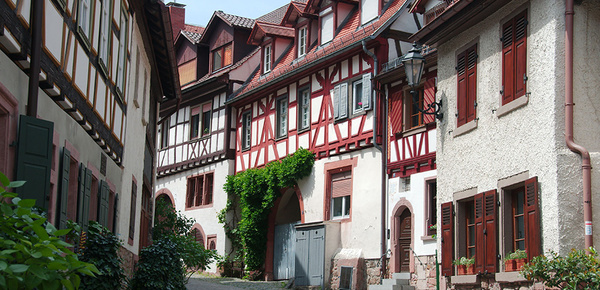 Altbau­sanierung bei L & N  UG (haftungsbeschränkt) in Nebra